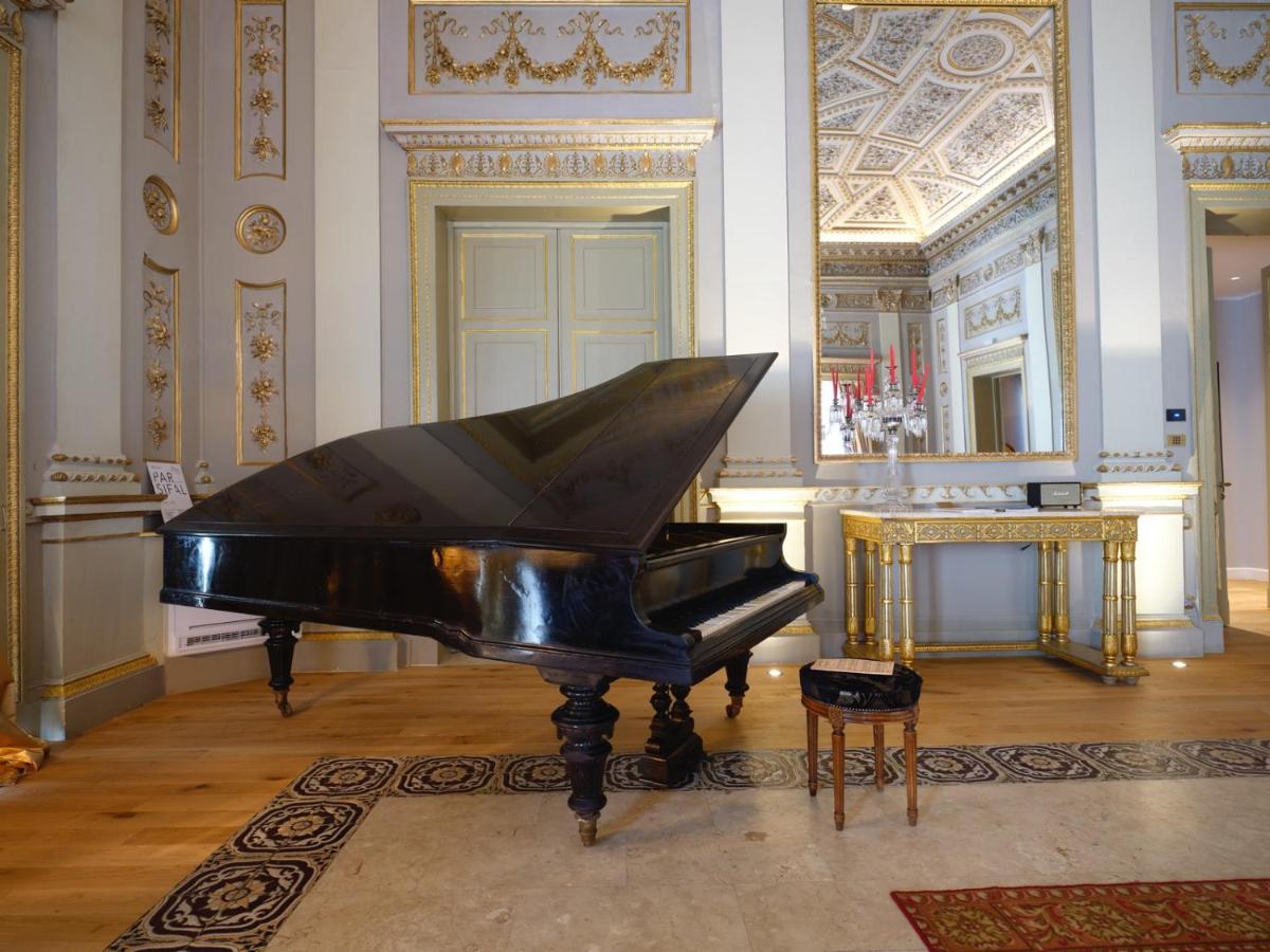 Grand Hotel Et Des Palmes Палермо Екстериор снимка The piano in the Blue Hall