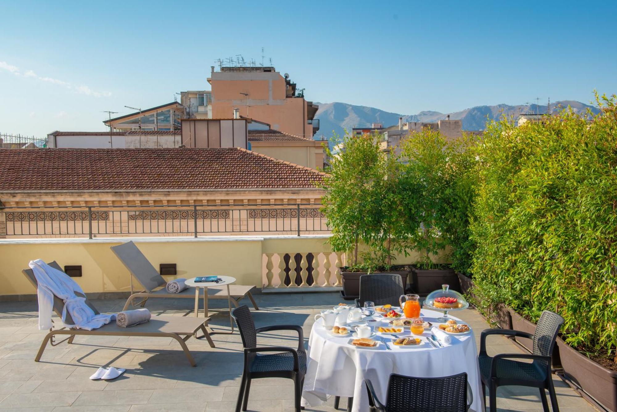 Grand Hotel Et Des Palmes Палермо Екстериор снимка Rooftop terrace